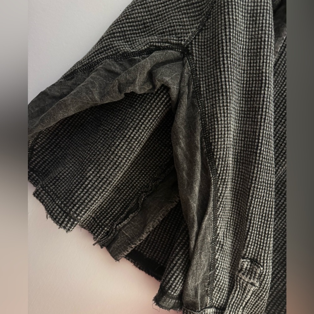 Oli & Hali Mineral Washed Waffle Knit Shacket - Picture 3 of 4